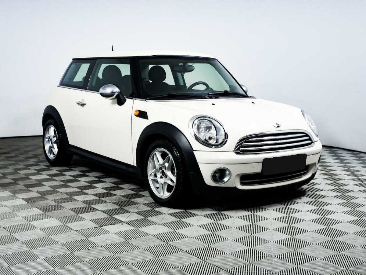 Mini Hatch с пробегом — 2010 год. Фото: #2