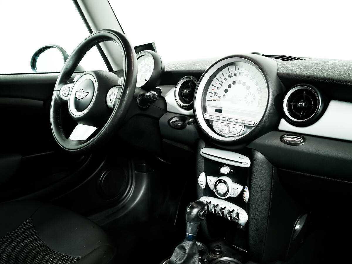 Mini Hatch с пробегом — 2010 год. Фото: #8