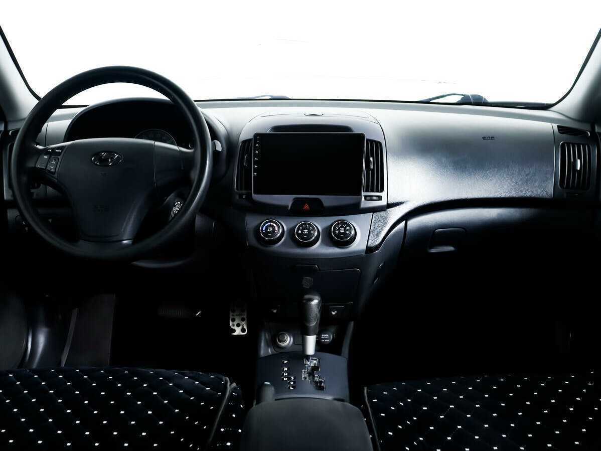 Hyundai Elantra с пробегом — 2008 год. Фото: #10