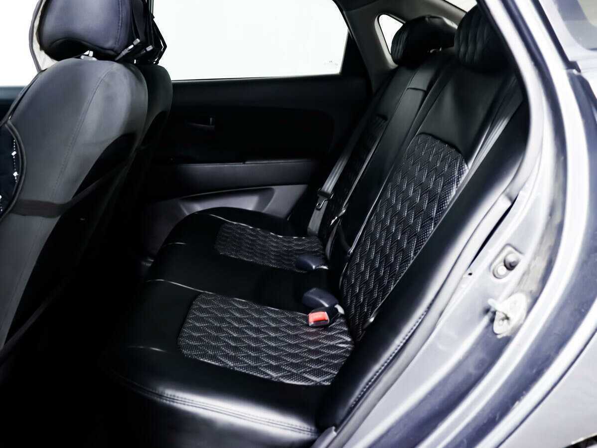 Hyundai Elantra с пробегом — 2008 год. Фото: #11