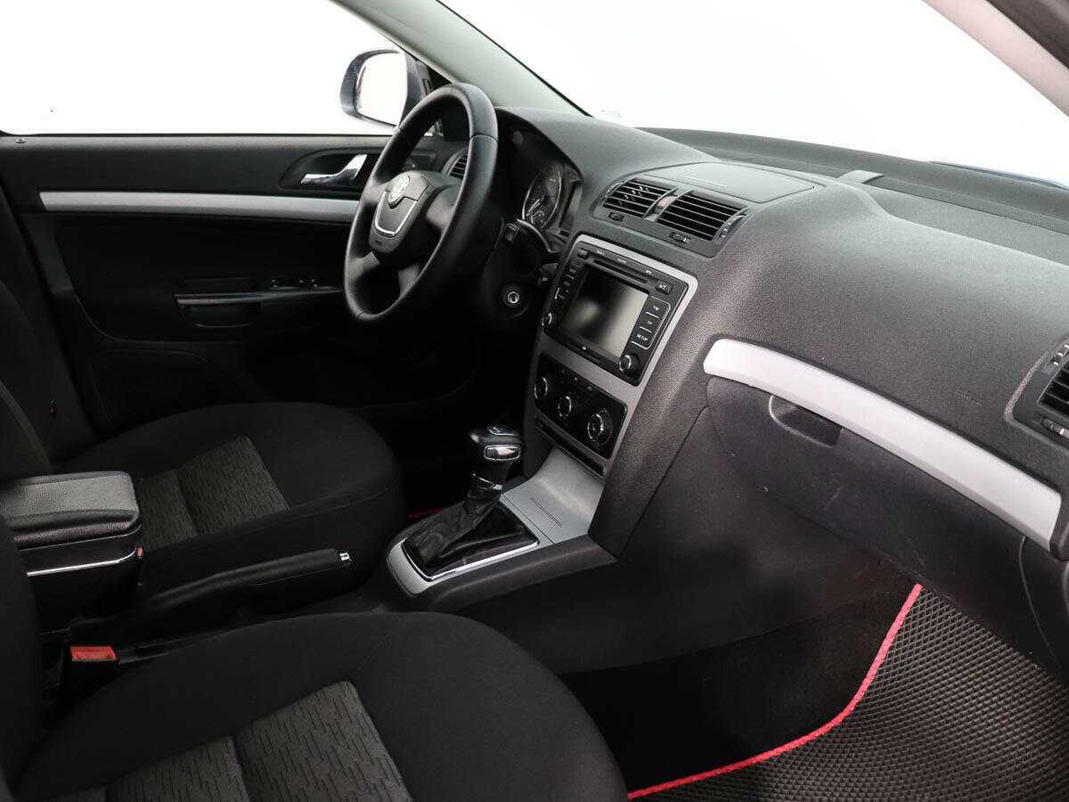 Skoda Octavia с пробегом — 2011 год. Фото: #8