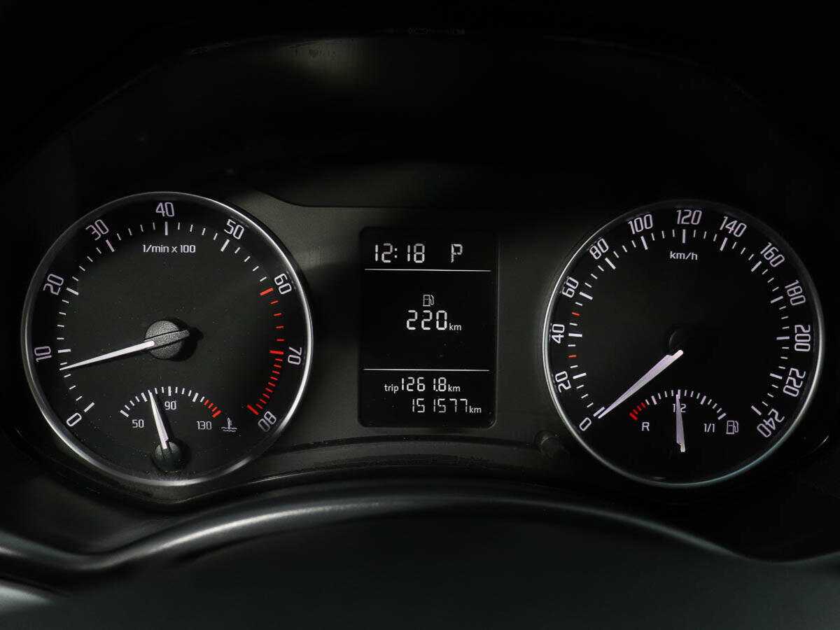 Skoda Octavia с пробегом — 2011 год. Фото: #11