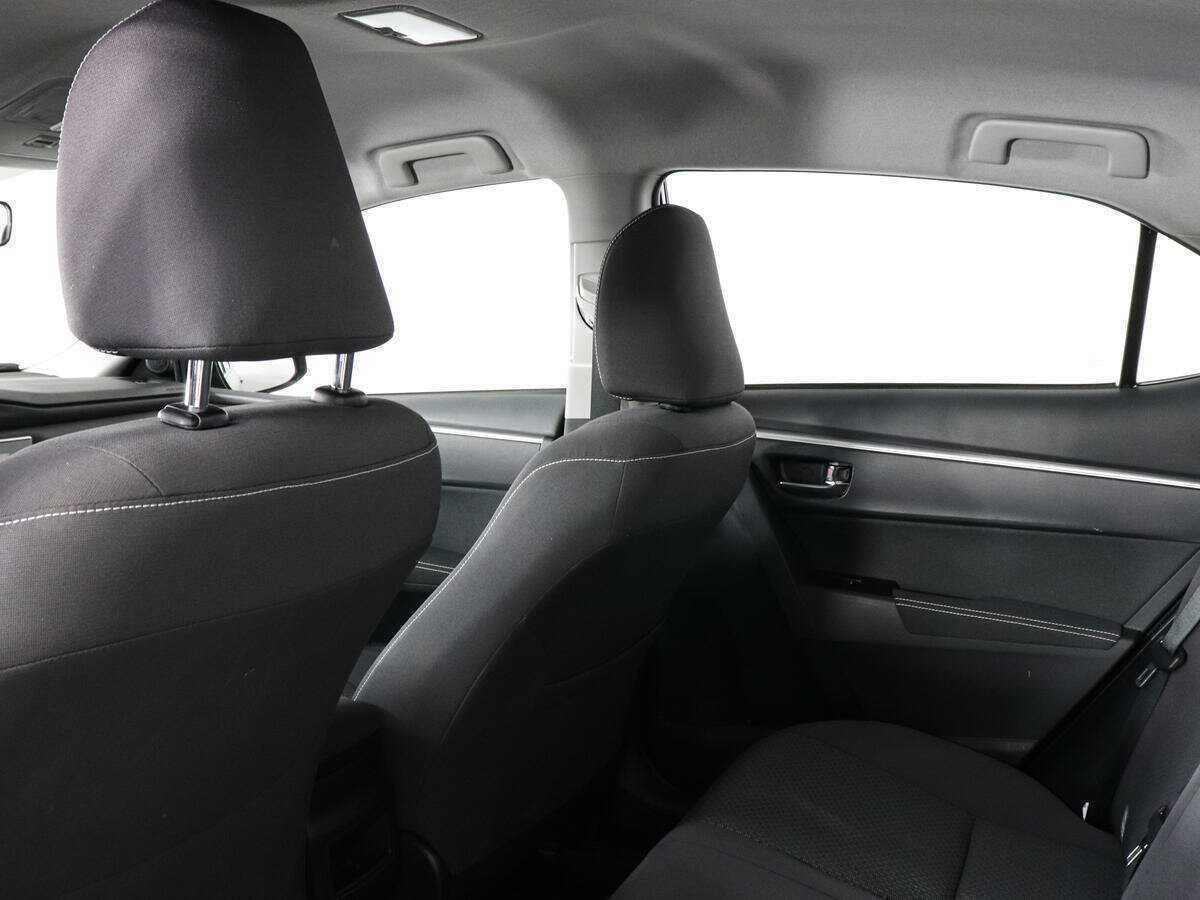 Toyota Corolla с пробегом — 2017 год. Фото: #11