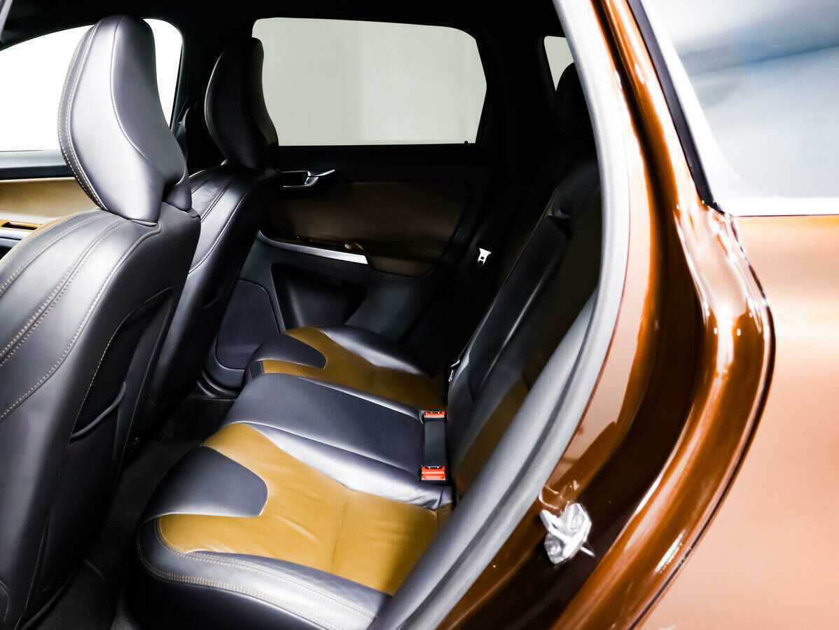 Volvo XC60 с пробегом — 2014 год. Фото: #11