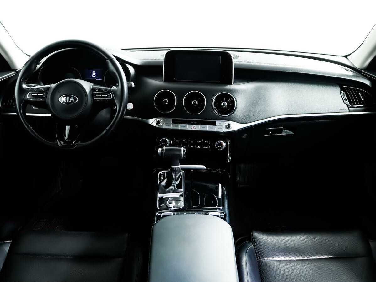 Kia Stinger с пробегом — 2018 год. Фото: #10