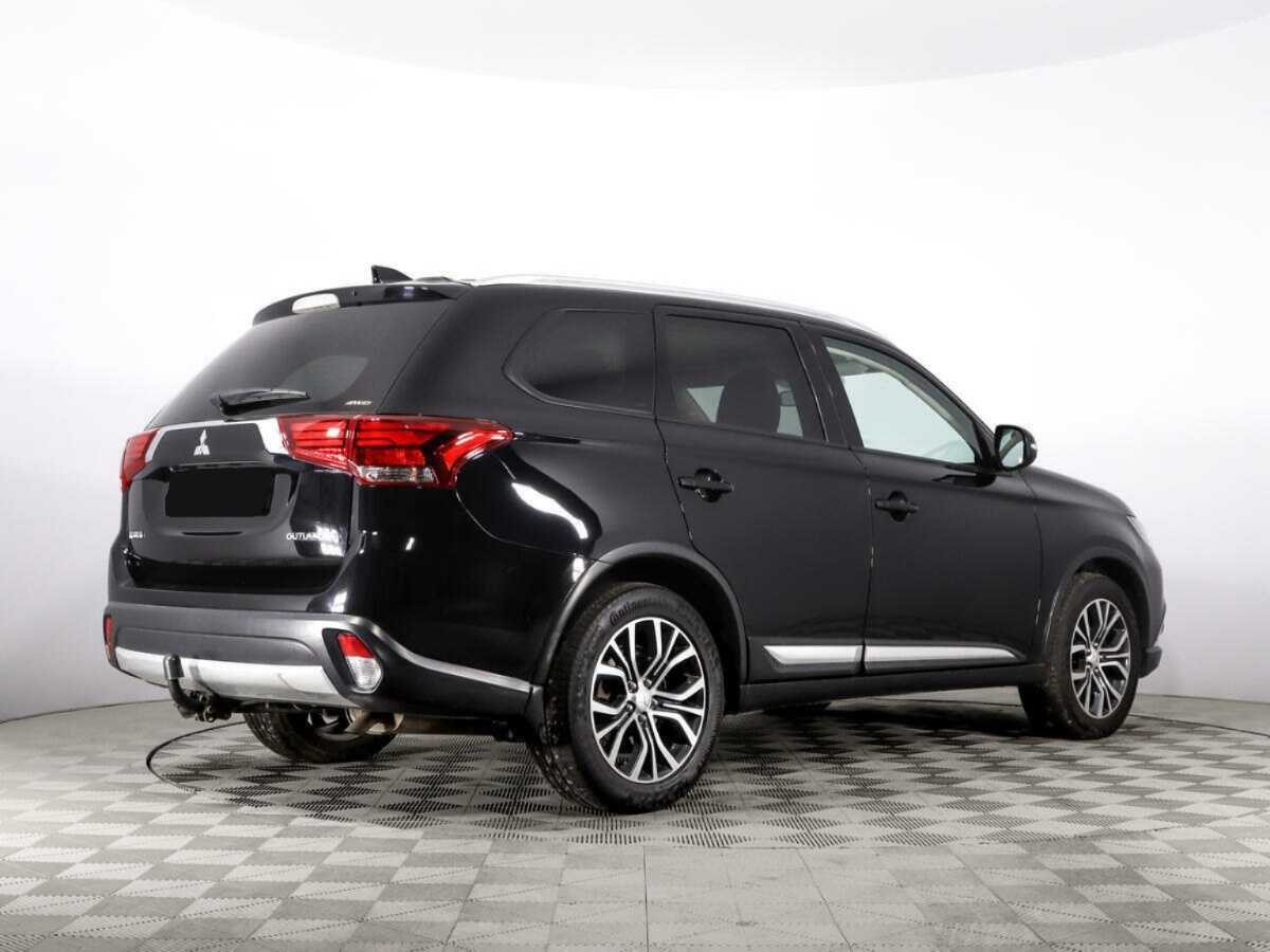 Mitsubishi Outlander с пробегом — 2017 год. Фото: #4