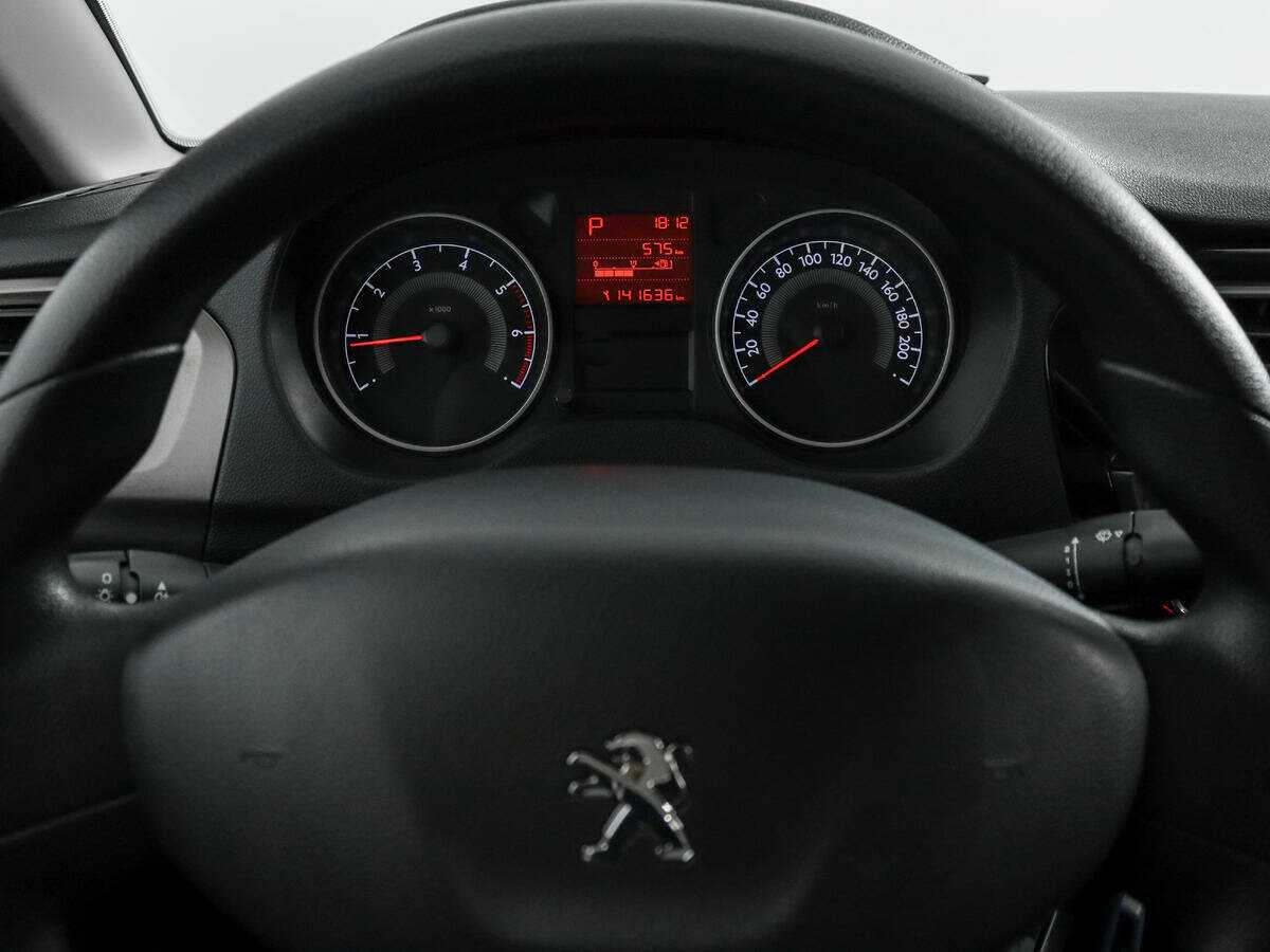 Peugeot 301 с пробегом — 2013 год. Фото: #14