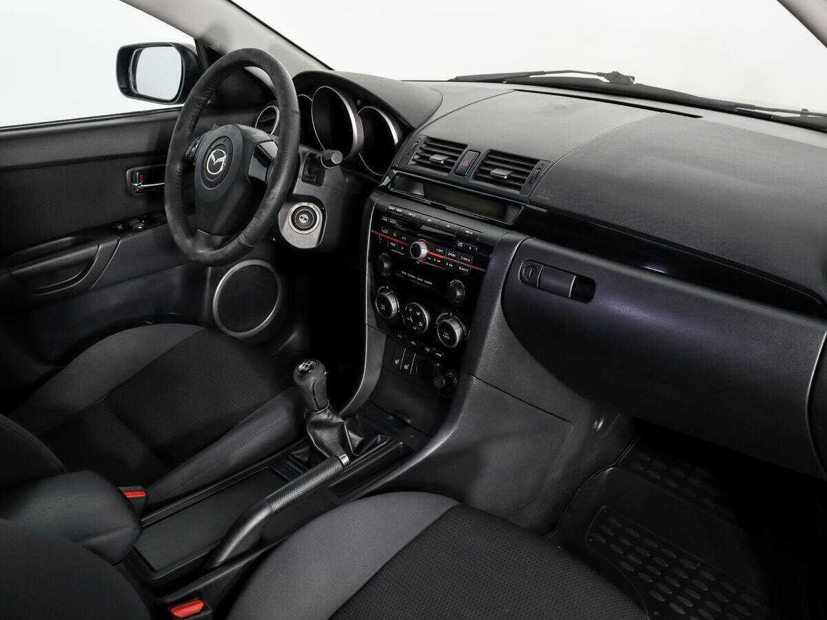 Mazda 3 с пробегом — 2008 год. Фото: #10