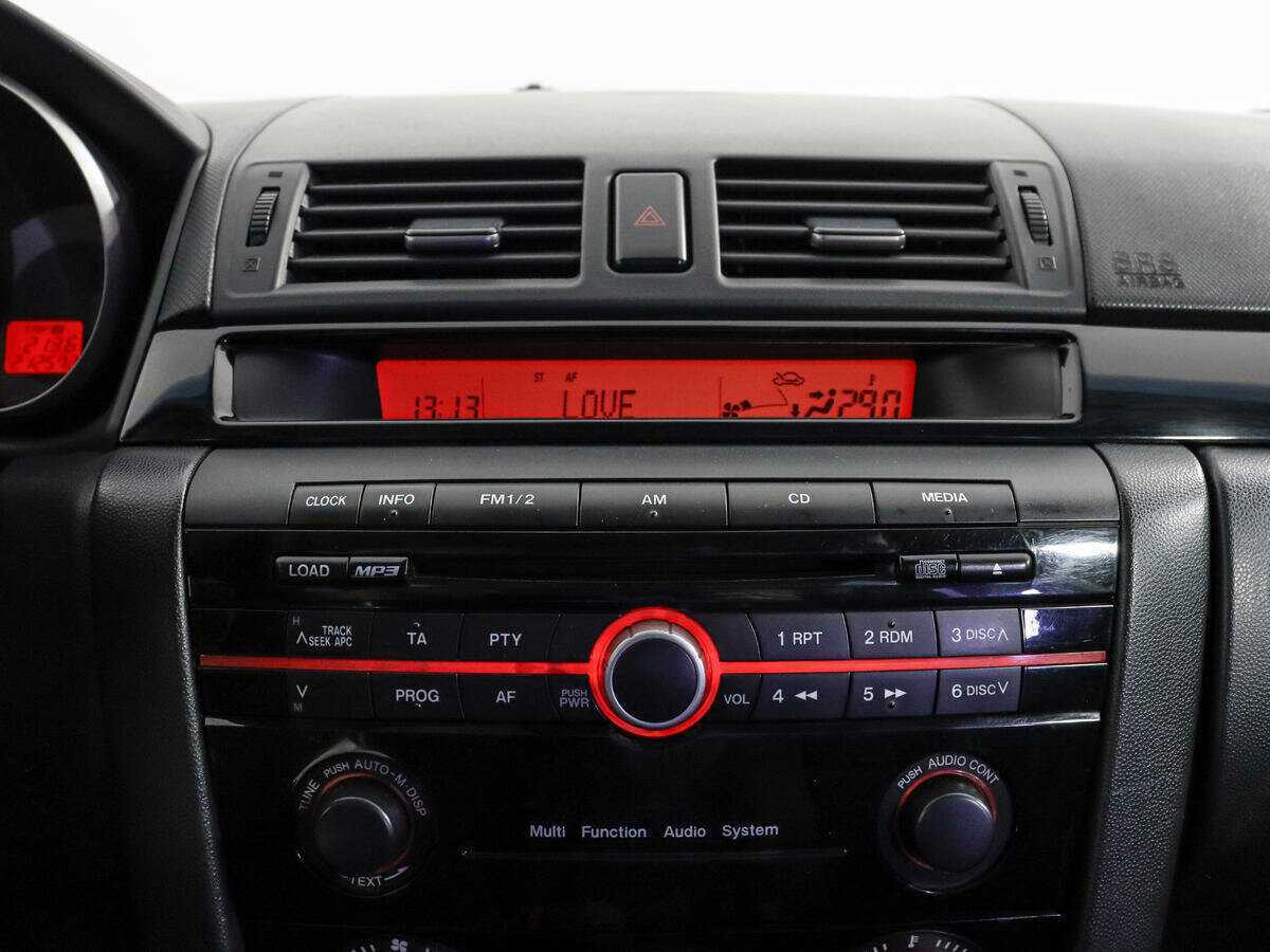 Mazda 3 с пробегом — 2008 год. Фото: #12