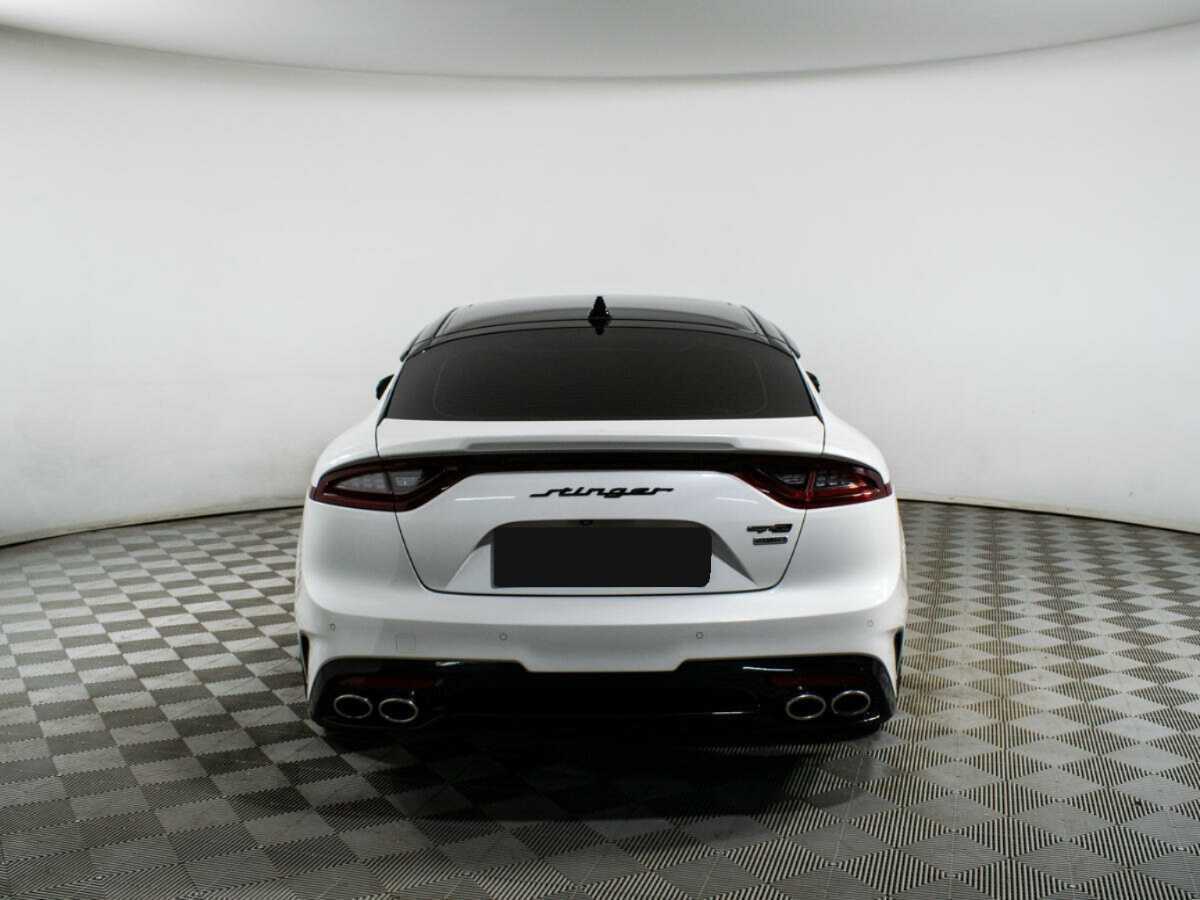 Kia Stinger с пробегом — 2018 год. Фото: #5