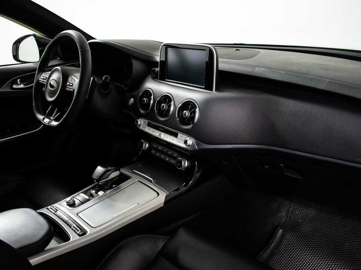 Kia Stinger с пробегом — 2018 год. Фото: #8