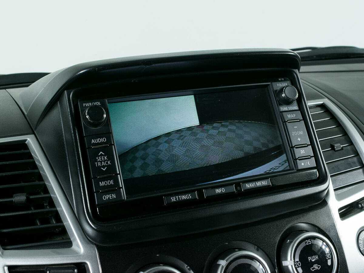 Mitsubishi Pajero Sport с пробегом — 2013 год. Фото: #17