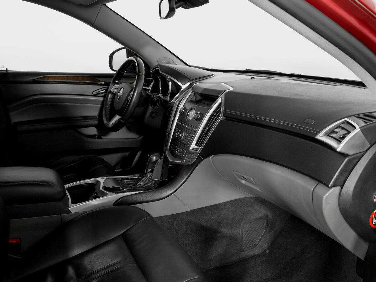 Cadillac SRX с пробегом — 2011 год. Фото: #8