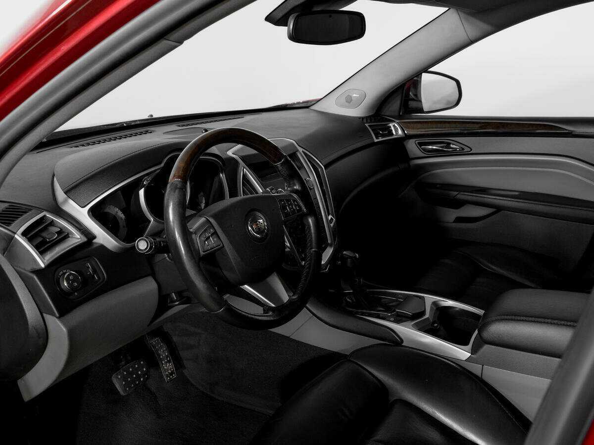 Cadillac SRX с пробегом — 2011 год. Фото: #17