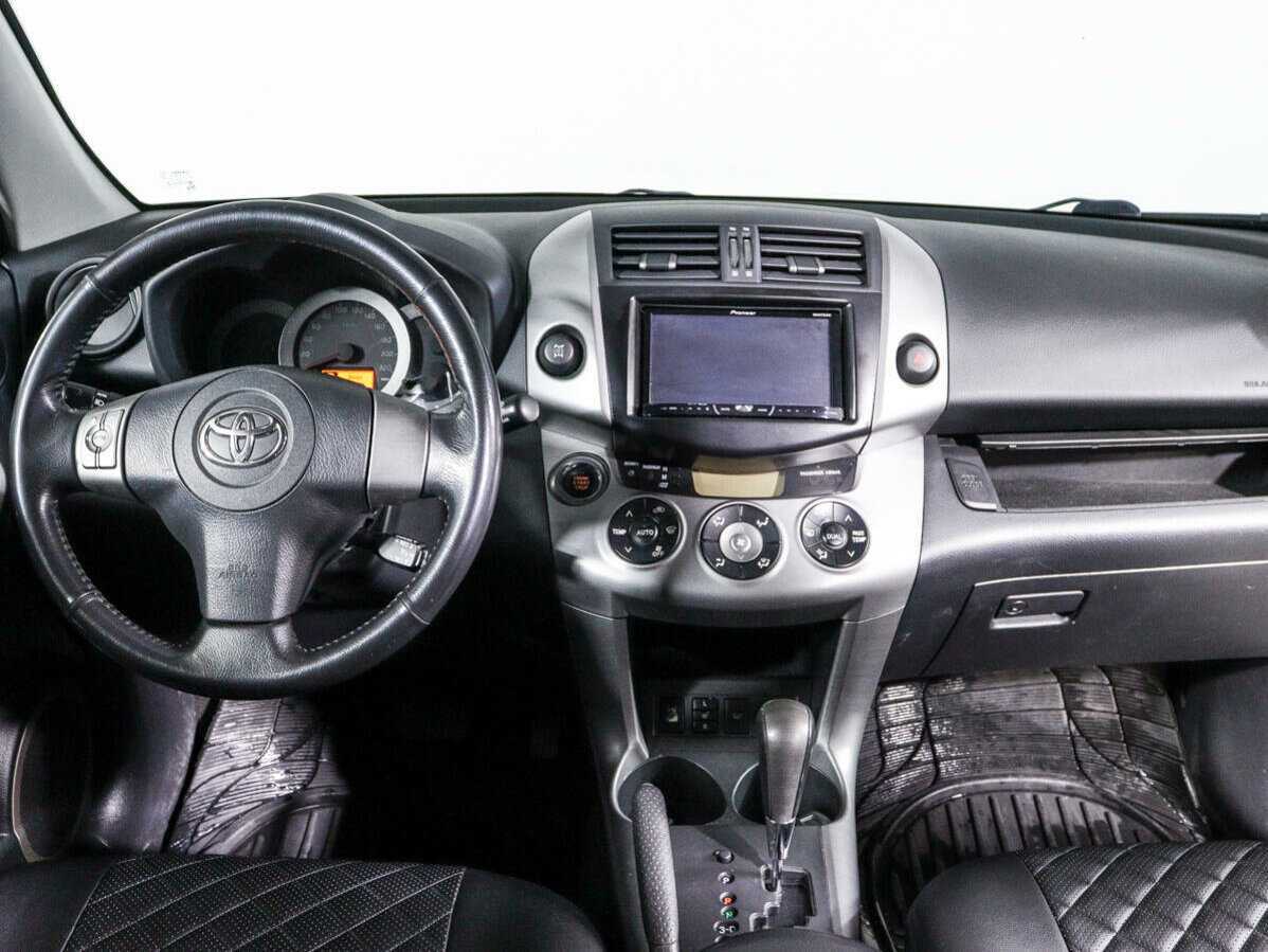 Toyota RAV4 с пробегом — 2006 год. Фото: #9