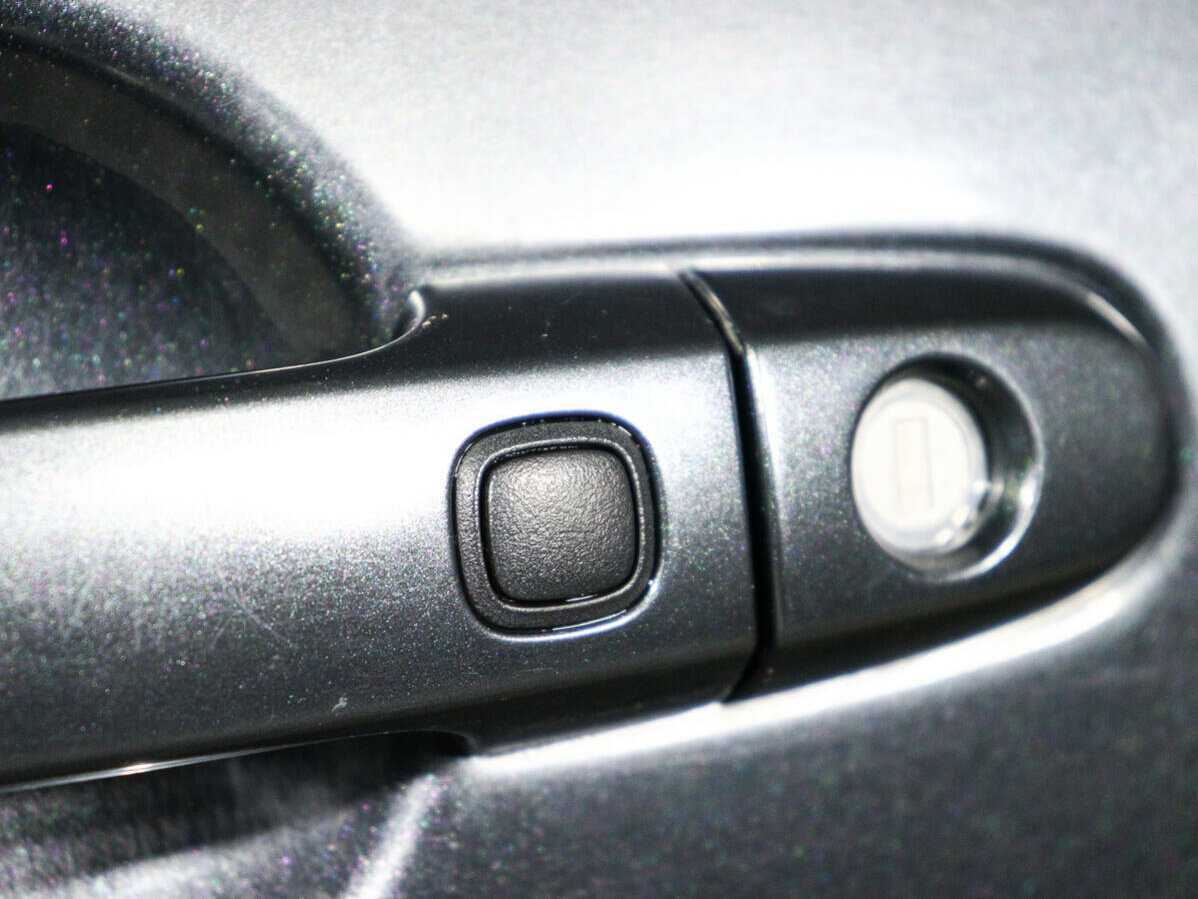 Toyota RAV4 с пробегом — 2006 год. Фото: #13