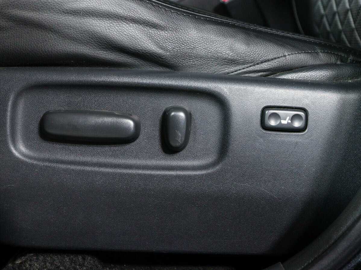 Toyota RAV4 с пробегом — 2006 год. Фото: #14