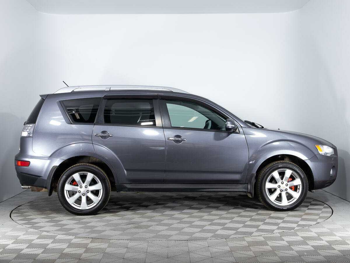 Mitsubishi Outlander с пробегом — 2010 год. Фото: #3