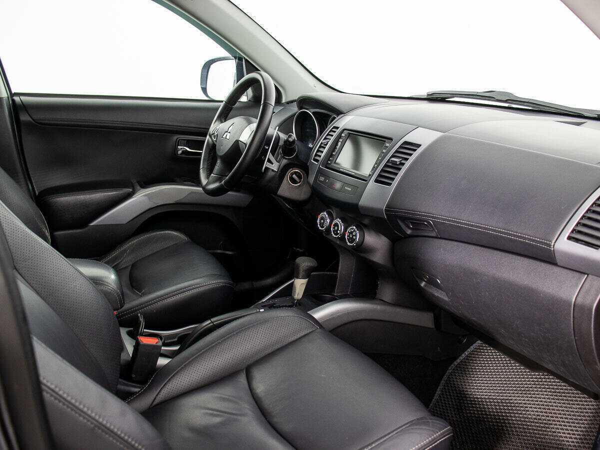 Mitsubishi Outlander с пробегом — 2010 год. Фото: #8