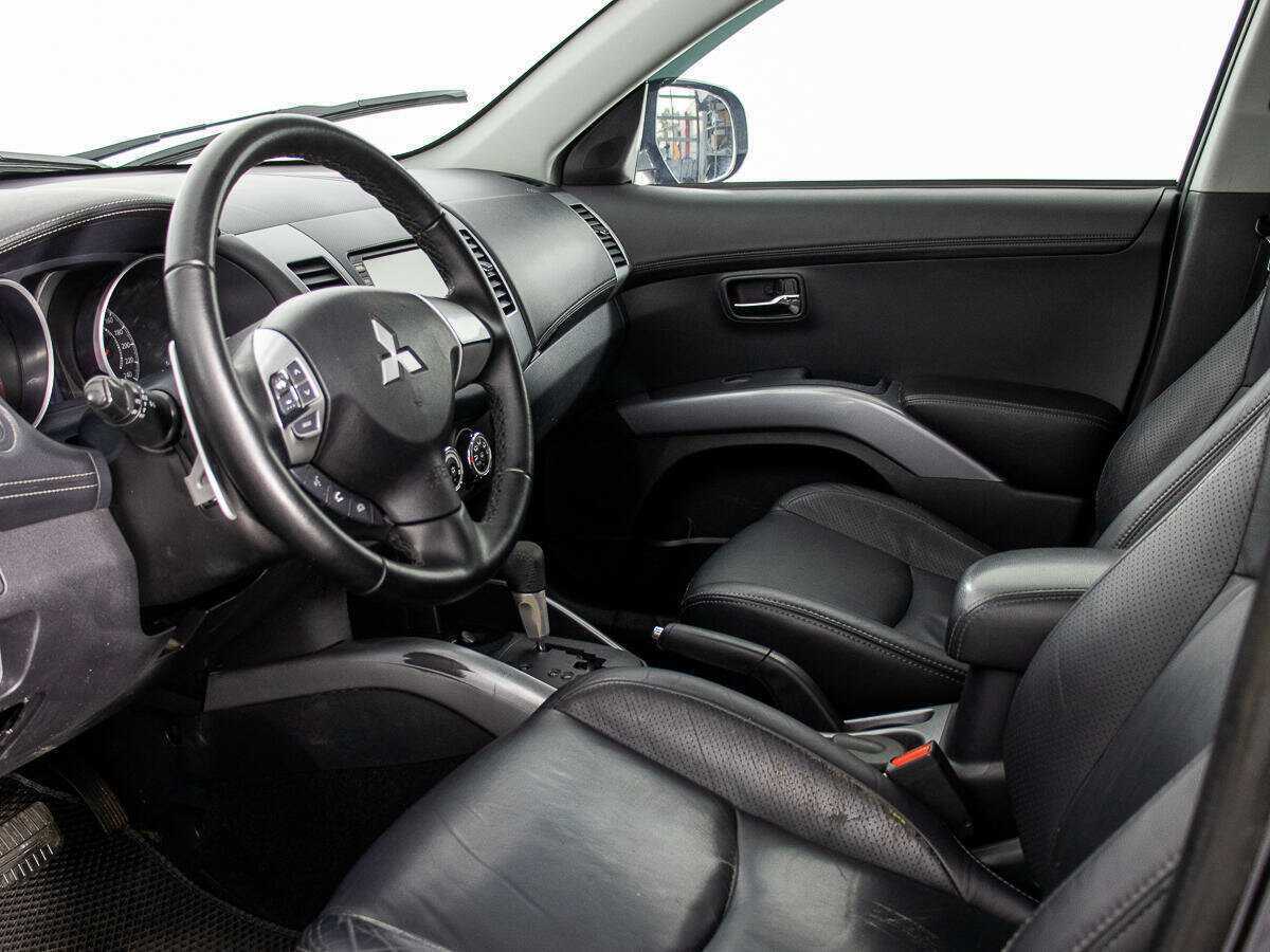 Mitsubishi Outlander с пробегом — 2010 год. Фото: #10