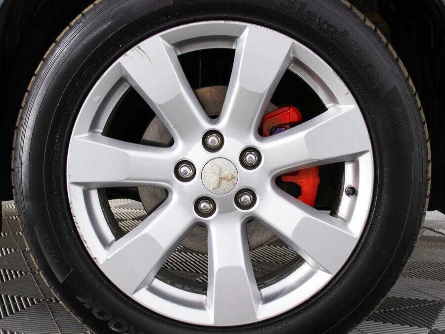 Mitsubishi Outlander с пробегом — 2010 год. Фото: #21