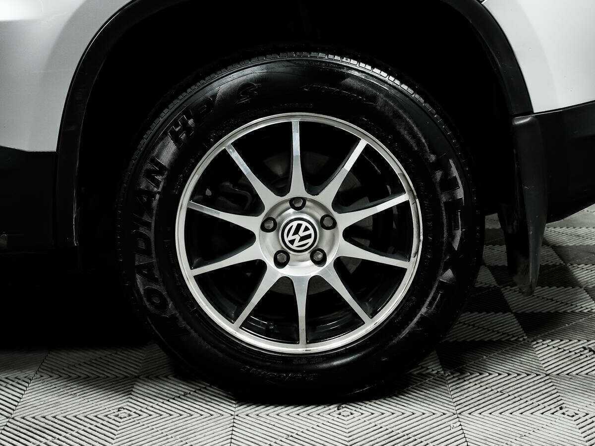 Volkswagen Tiguan с пробегом — 2010 год. Фото: #11