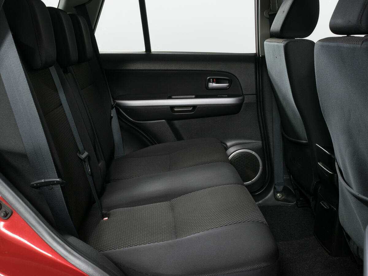 Suzuki Grand Vitara с пробегом — 2010 год. Фото: #8