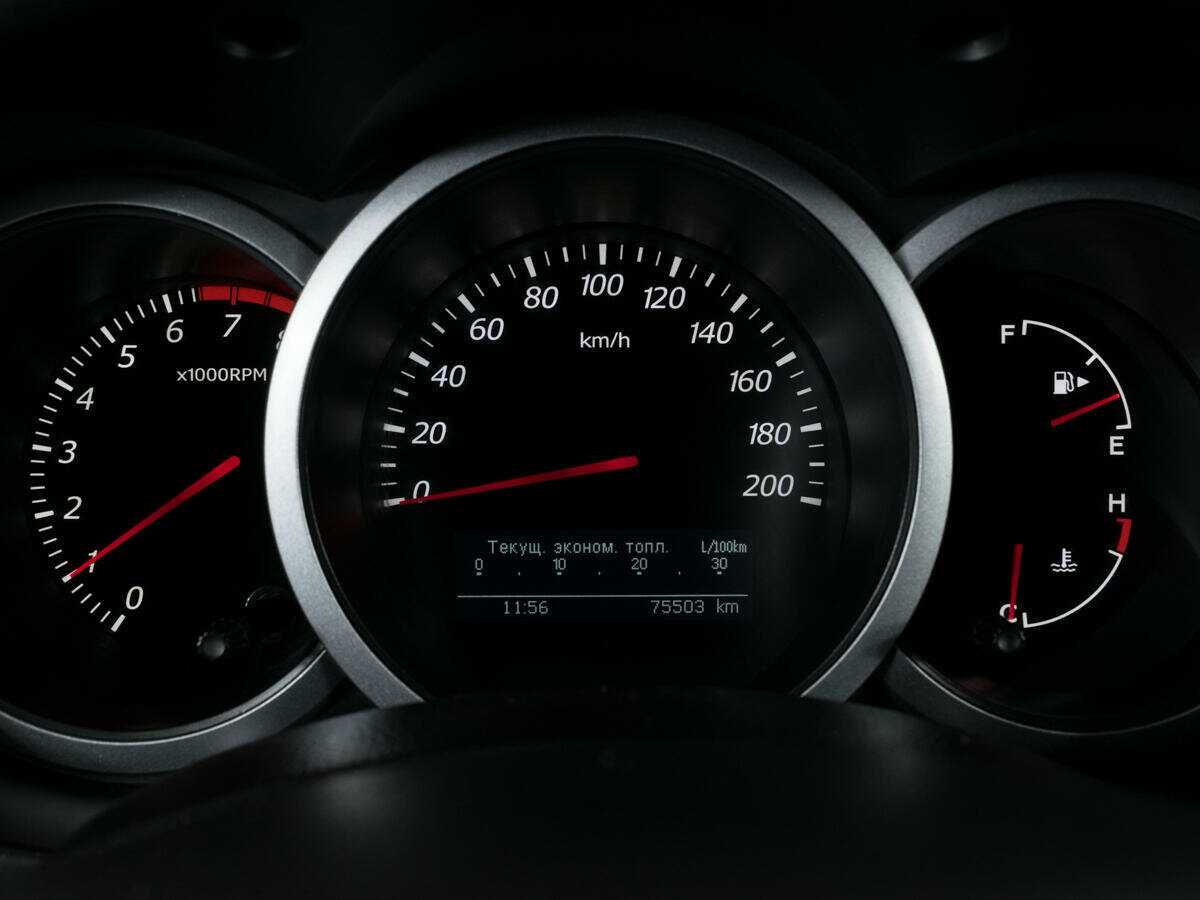 Suzuki Grand Vitara с пробегом — 2010 год. Фото: #9