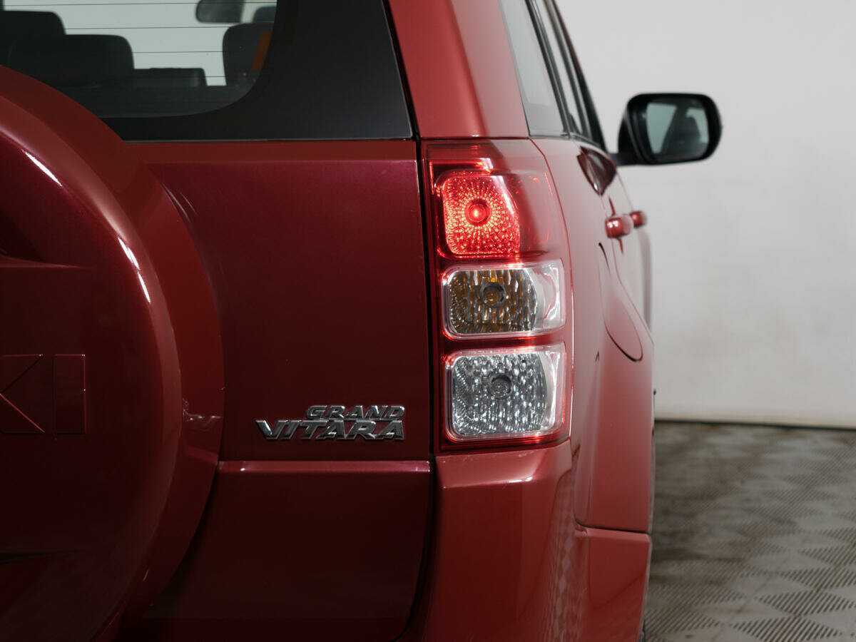 Suzuki Grand Vitara с пробегом — 2010 год. Фото: #11