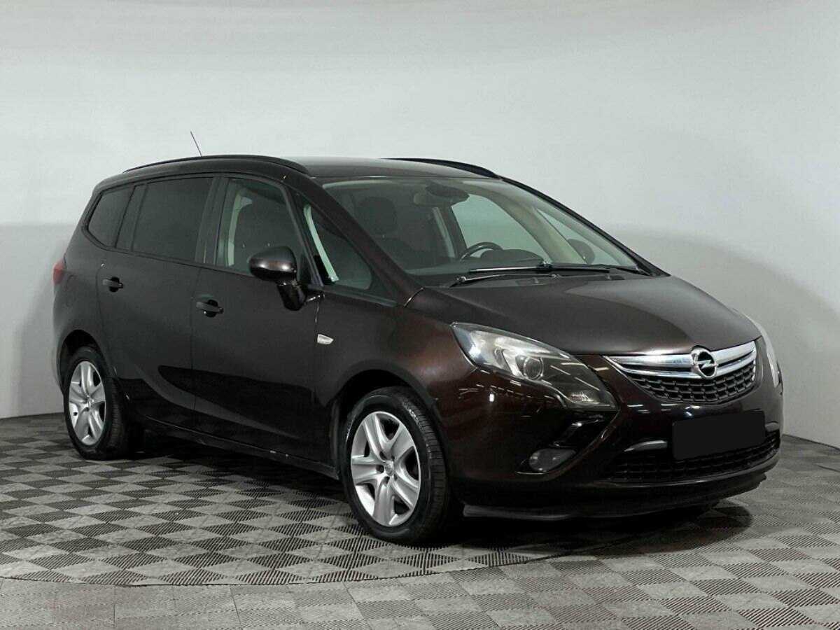 Opel Zafira с пробегом — 2013 год. Фото: #2