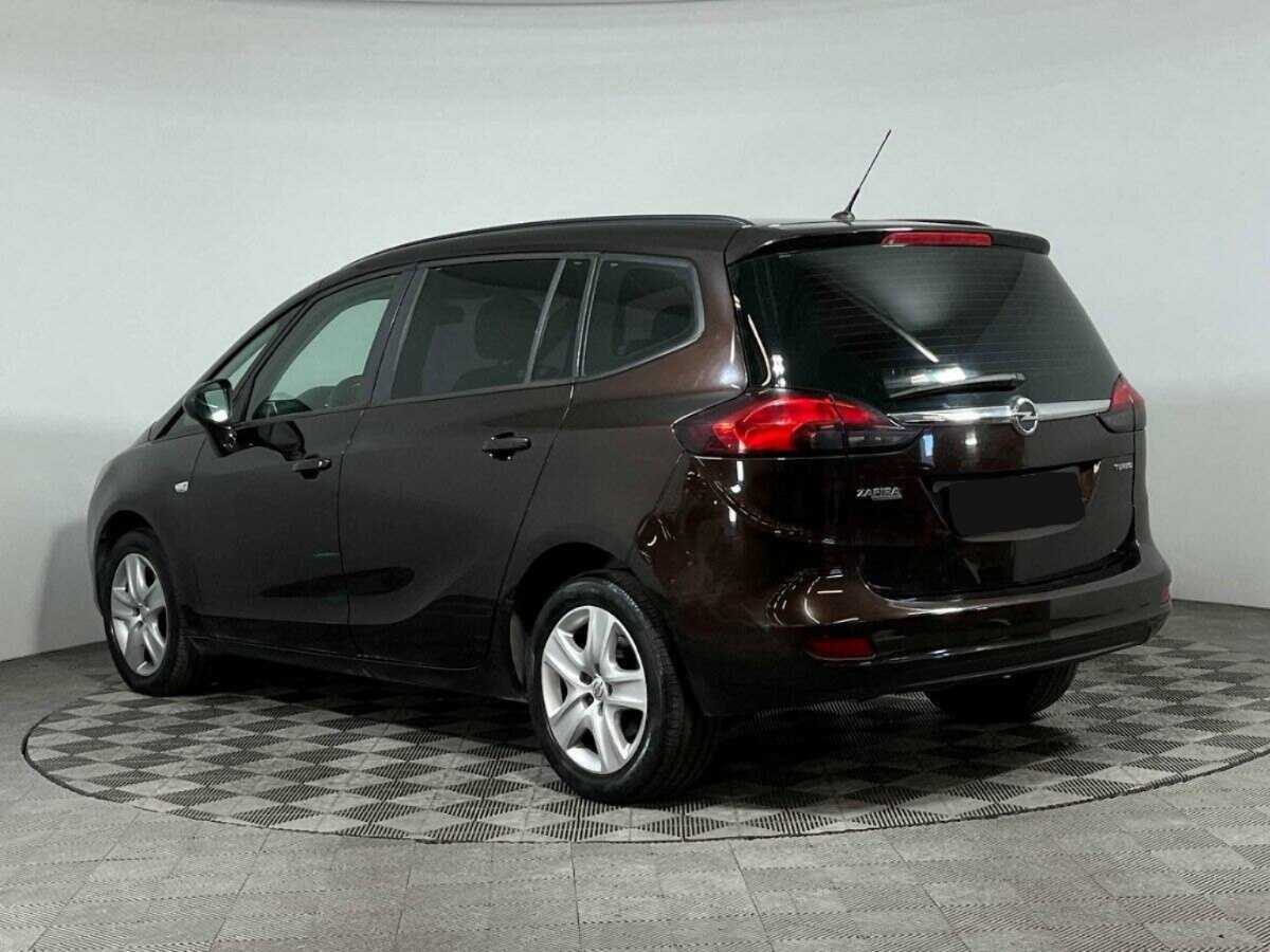 Opel Zafira с пробегом — 2013 год. Фото: #5