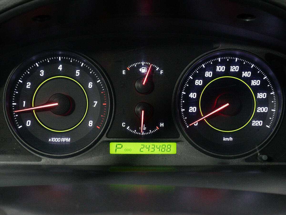 Chevrolet Captiva с пробегом — 2011 год. Фото: #10