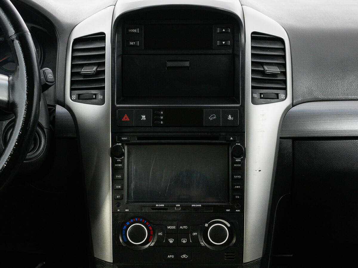 Chevrolet Captiva с пробегом — 2011 год. Фото: #12