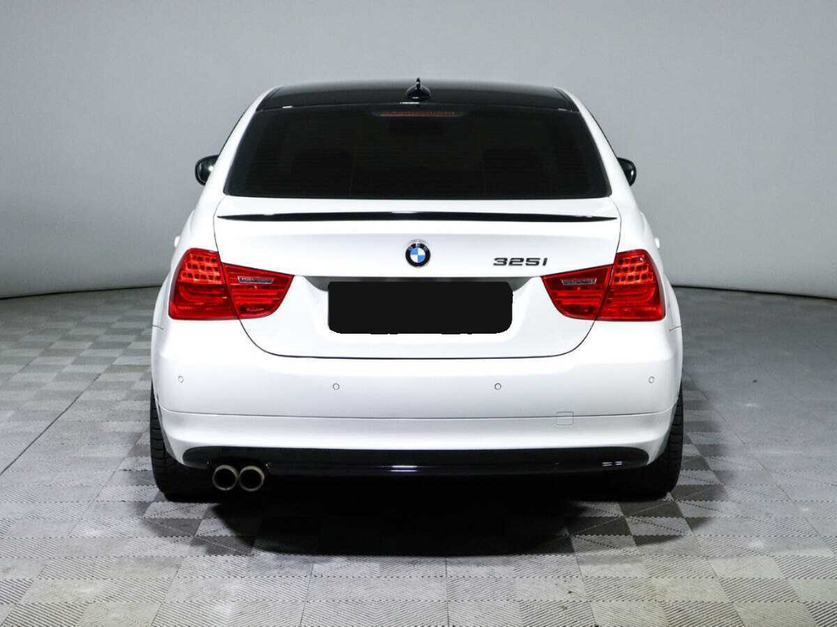 BMW 3 серии с пробегом — 2011 год. Фото: #5