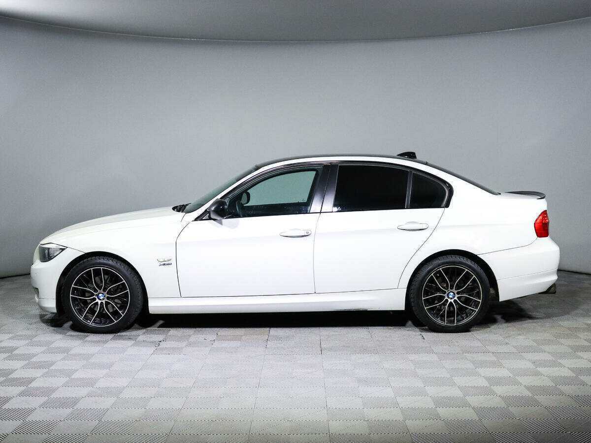 BMW 3 серии с пробегом — 2011 год. Фото: #7