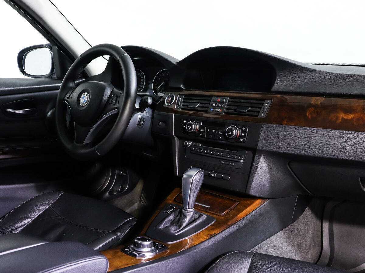 BMW 3 серии с пробегом — 2011 год. Фото: #8