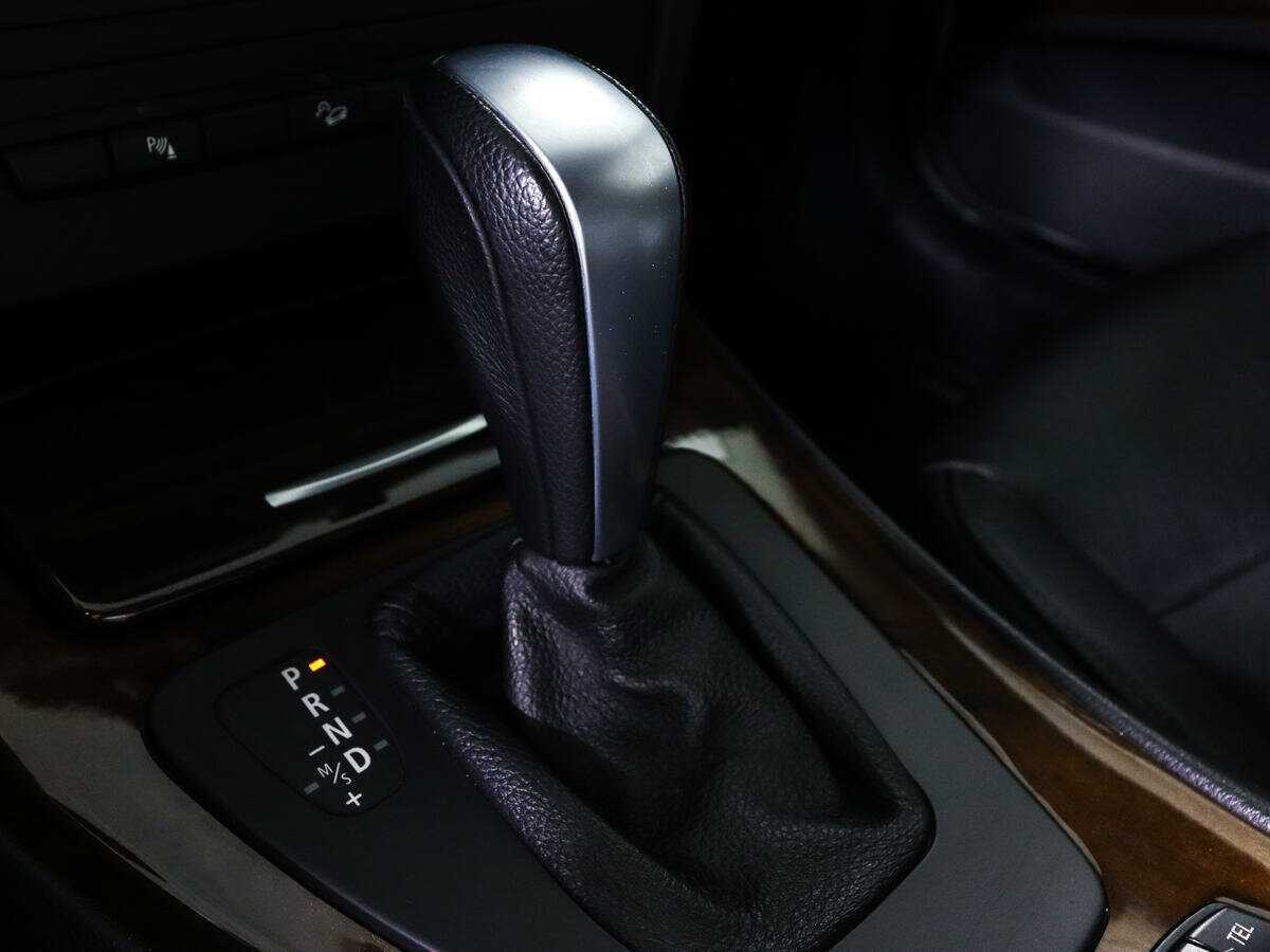 BMW 3 серии с пробегом — 2011 год. Фото: #18