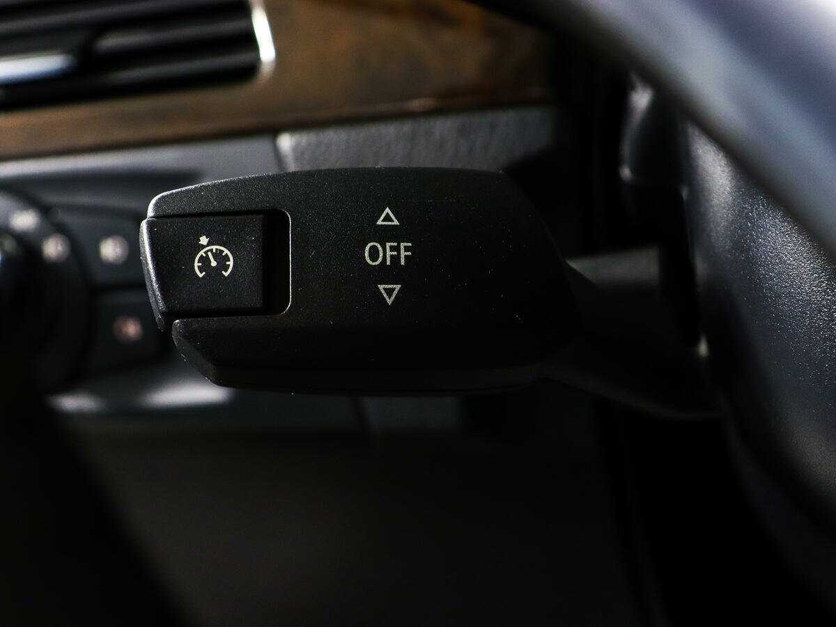 BMW 3 серии с пробегом — 2011 год. Фото: #22