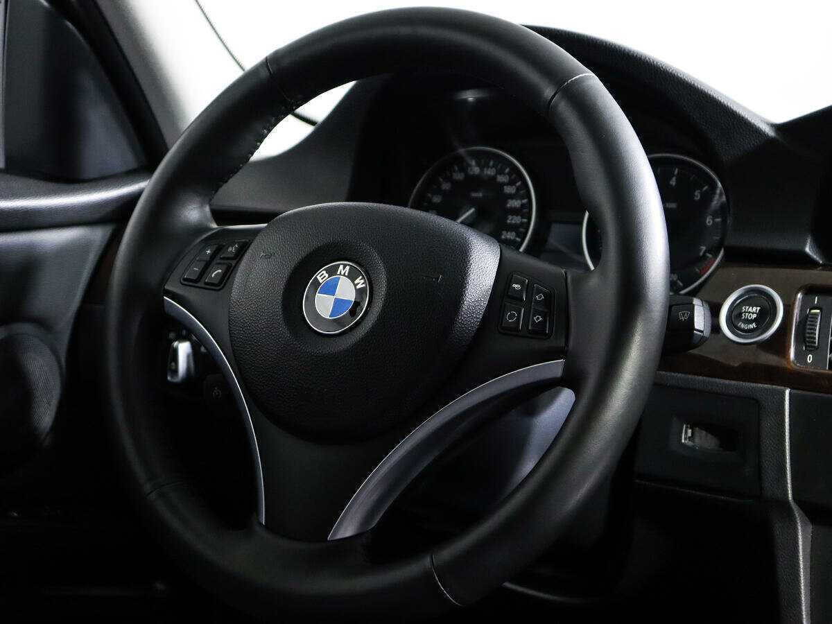 BMW 3 серии с пробегом — 2011 год. Фото: #24