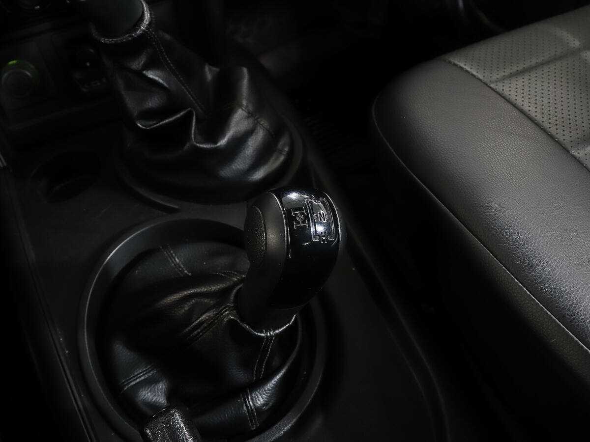 Chevrolet Niva с пробегом — 2011 год. Фото: #14