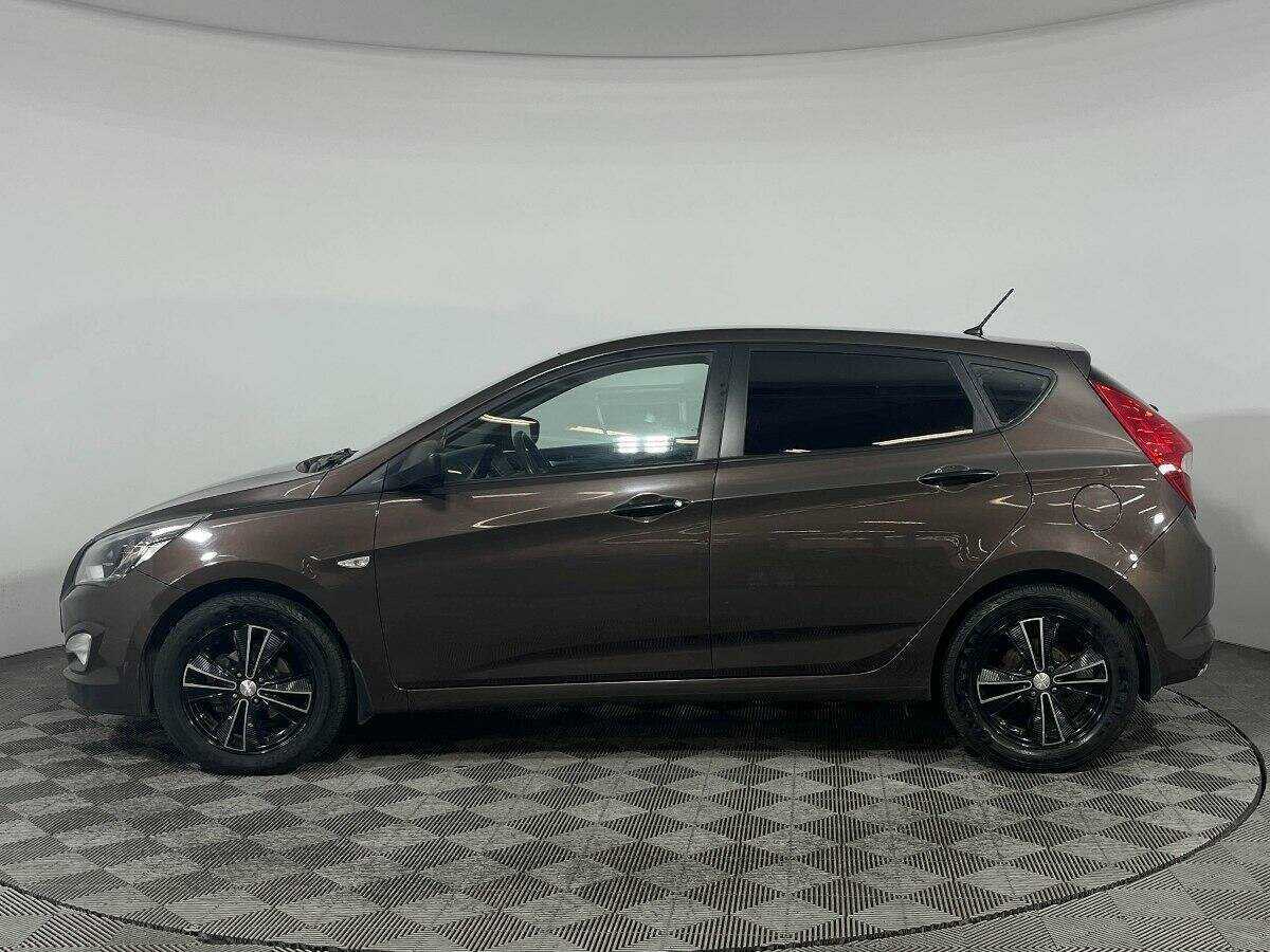 Hyundai Solaris с пробегом — 2016 год. Фото: #7