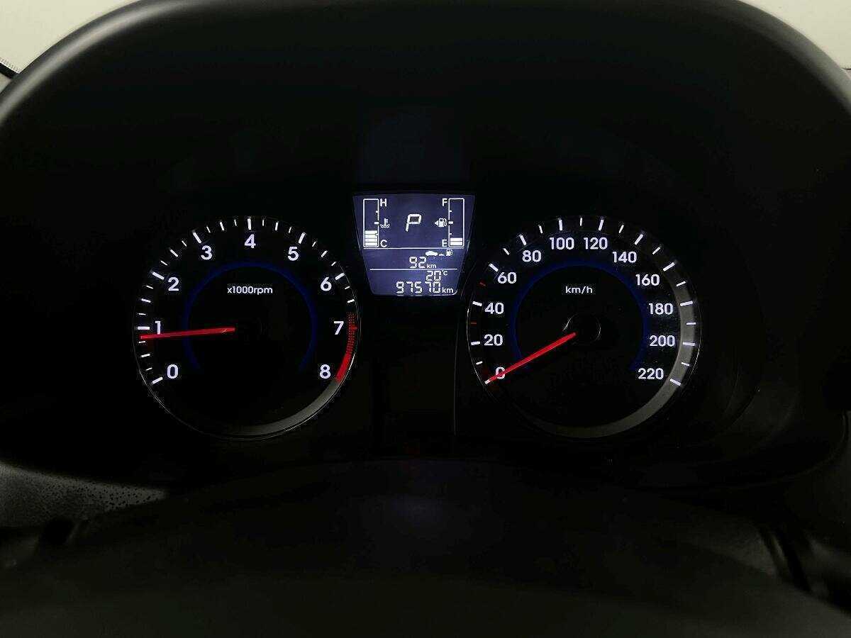 Hyundai Solaris с пробегом — 2016 год. Фото: #10