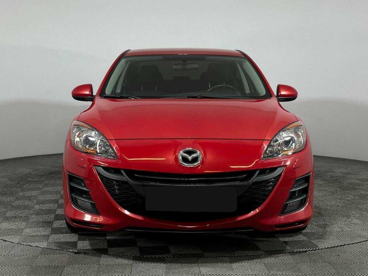 Mazda 3 с пробегом — 2010 год. Фото: #1