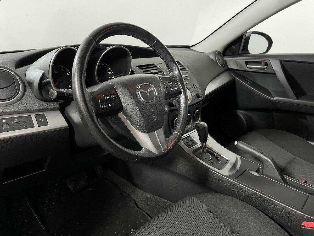 Mazda 3 с пробегом — 2010 год. Фото: #10