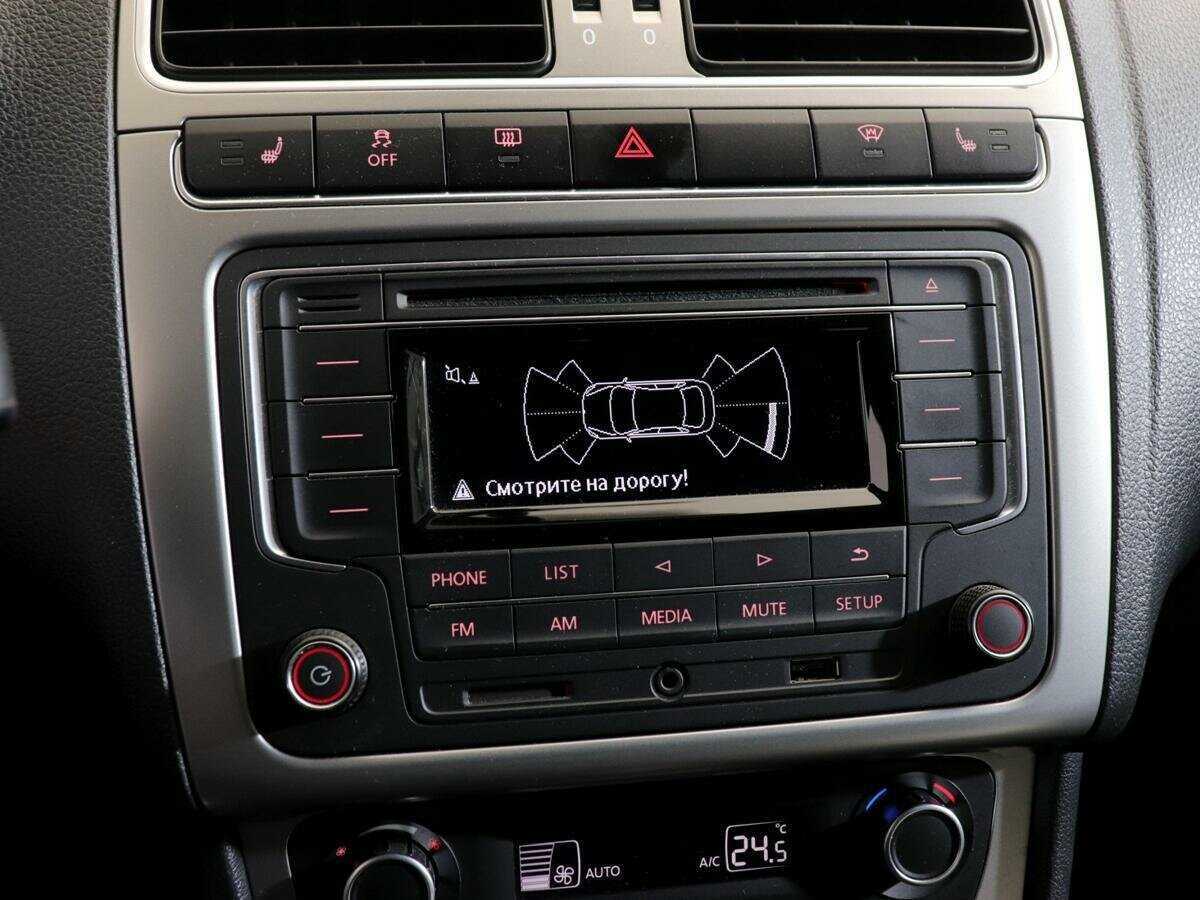 Volkswagen Polo с пробегом — 2017 год. Фото: #16