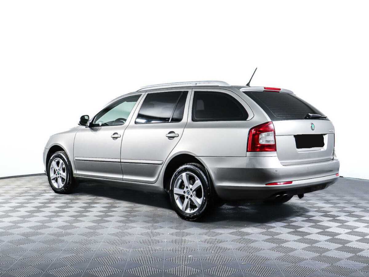 Skoda Octavia с пробегом — 2011 год. Фото: #6