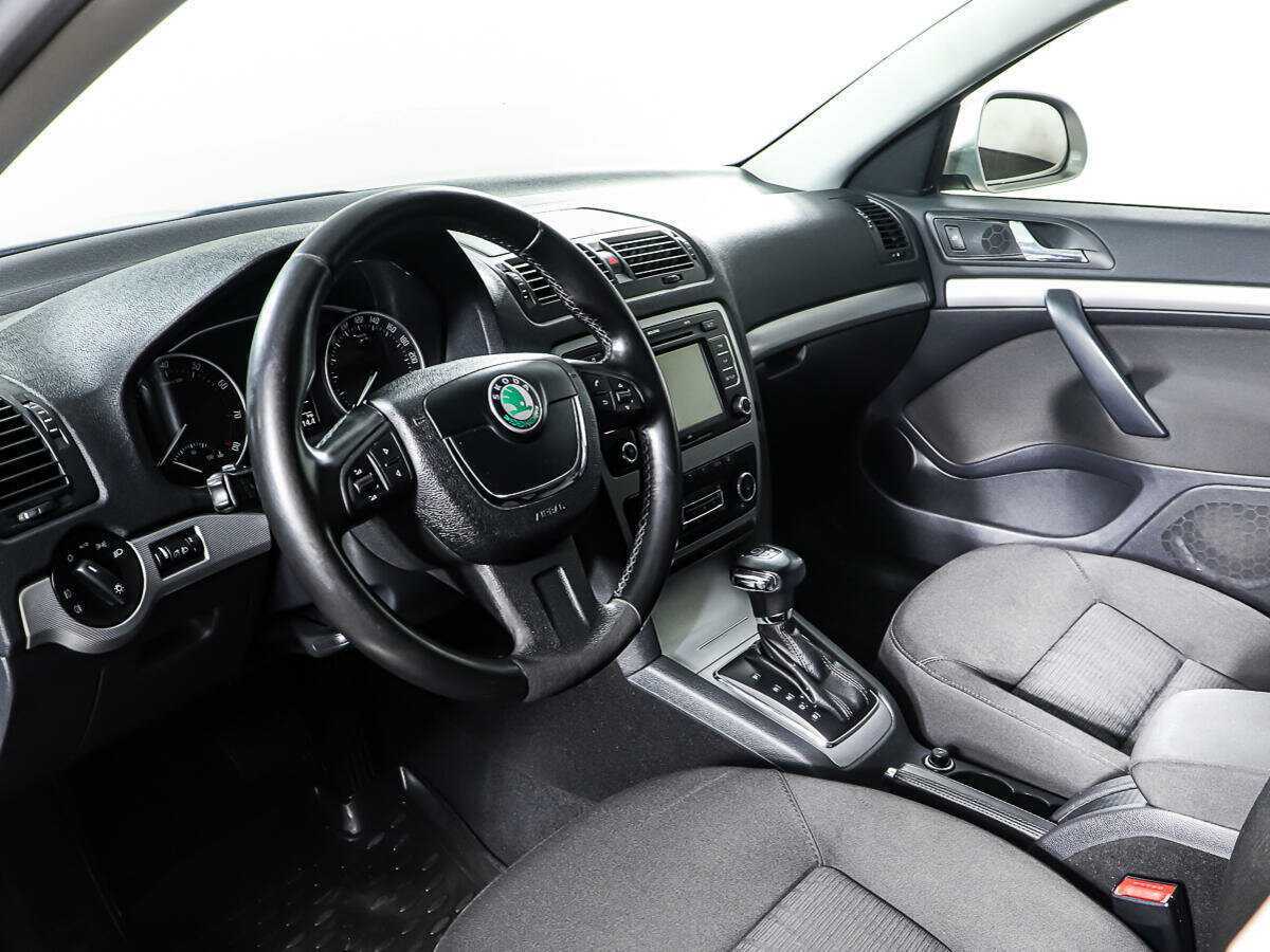 Skoda Octavia с пробегом — 2011 год. Фото: #14