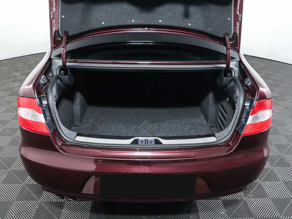 Skoda Superb с пробегом — 2010 год. Фото: #9