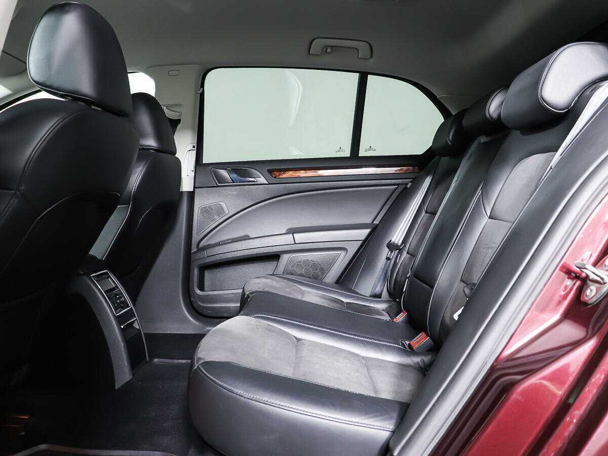 Skoda Superb с пробегом — 2010 год. Фото: #12