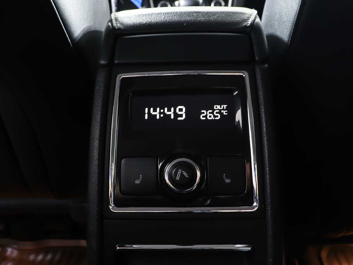 Skoda Superb с пробегом — 2010 год. Фото: #19